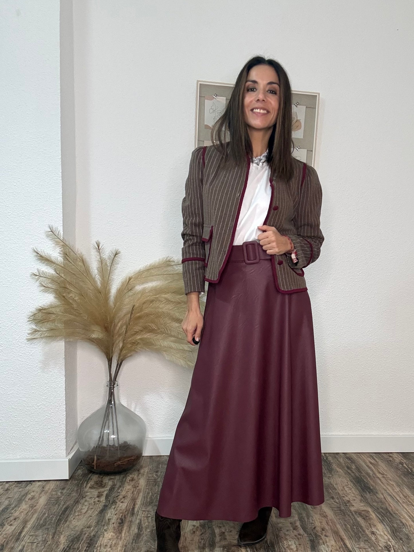 FALDA BURGUNDY ESSENCE