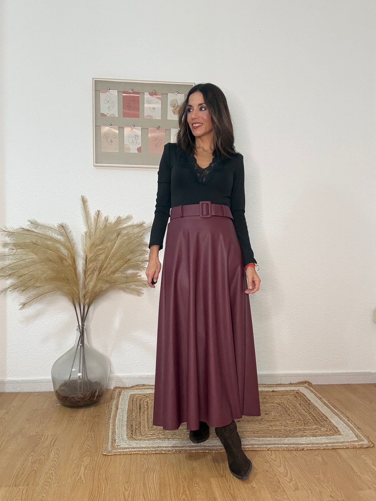 FALDA BURGUNDY ESSENCE