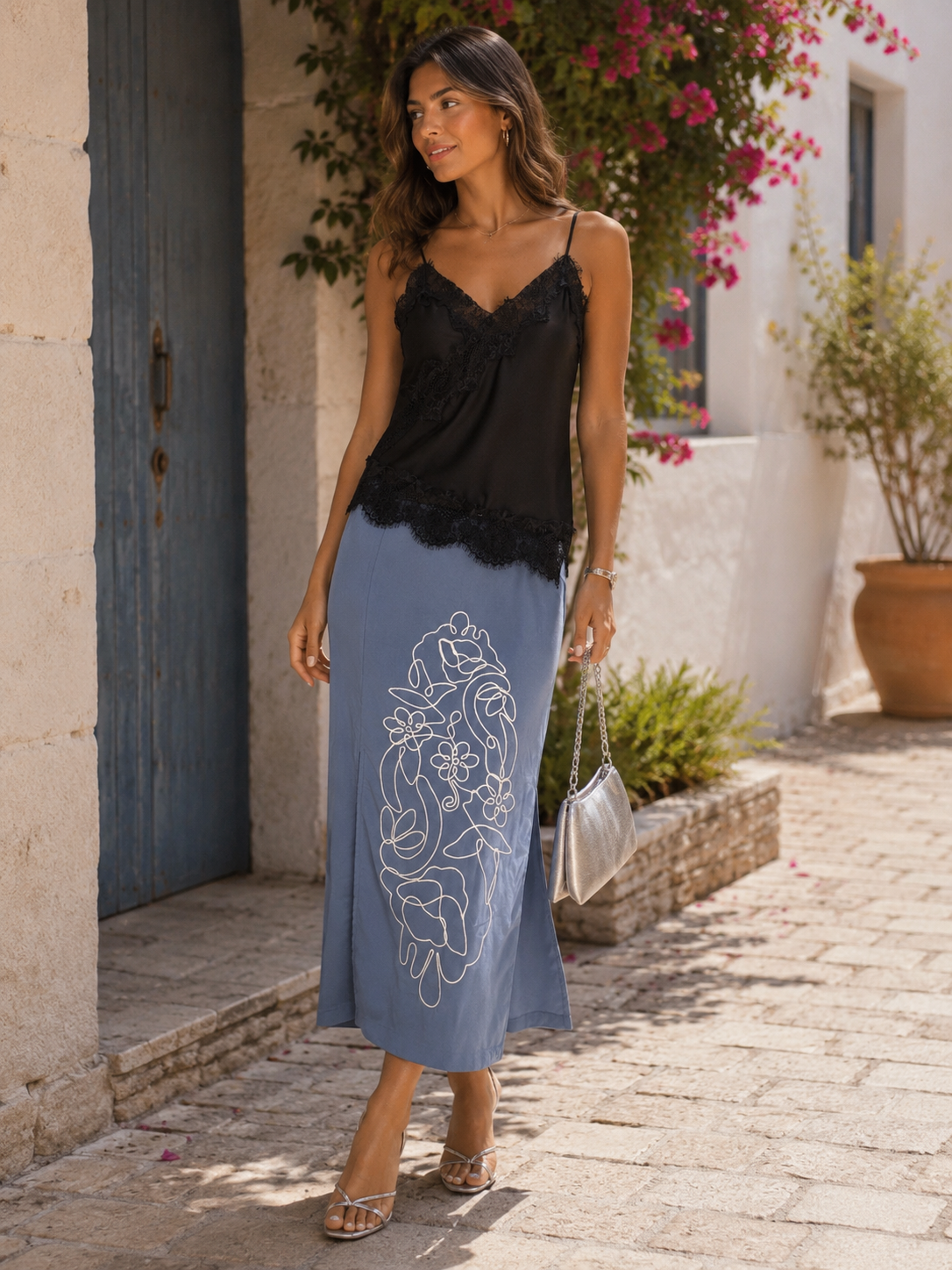 FALDA DENIM BORDADA