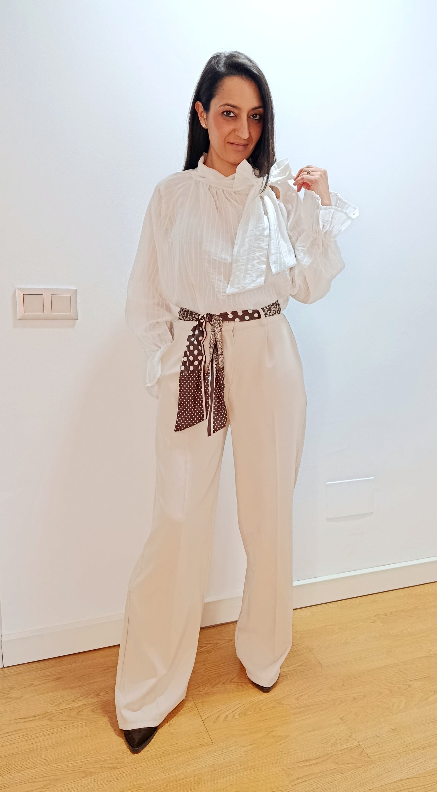 CAMISA LAZO BLANCA