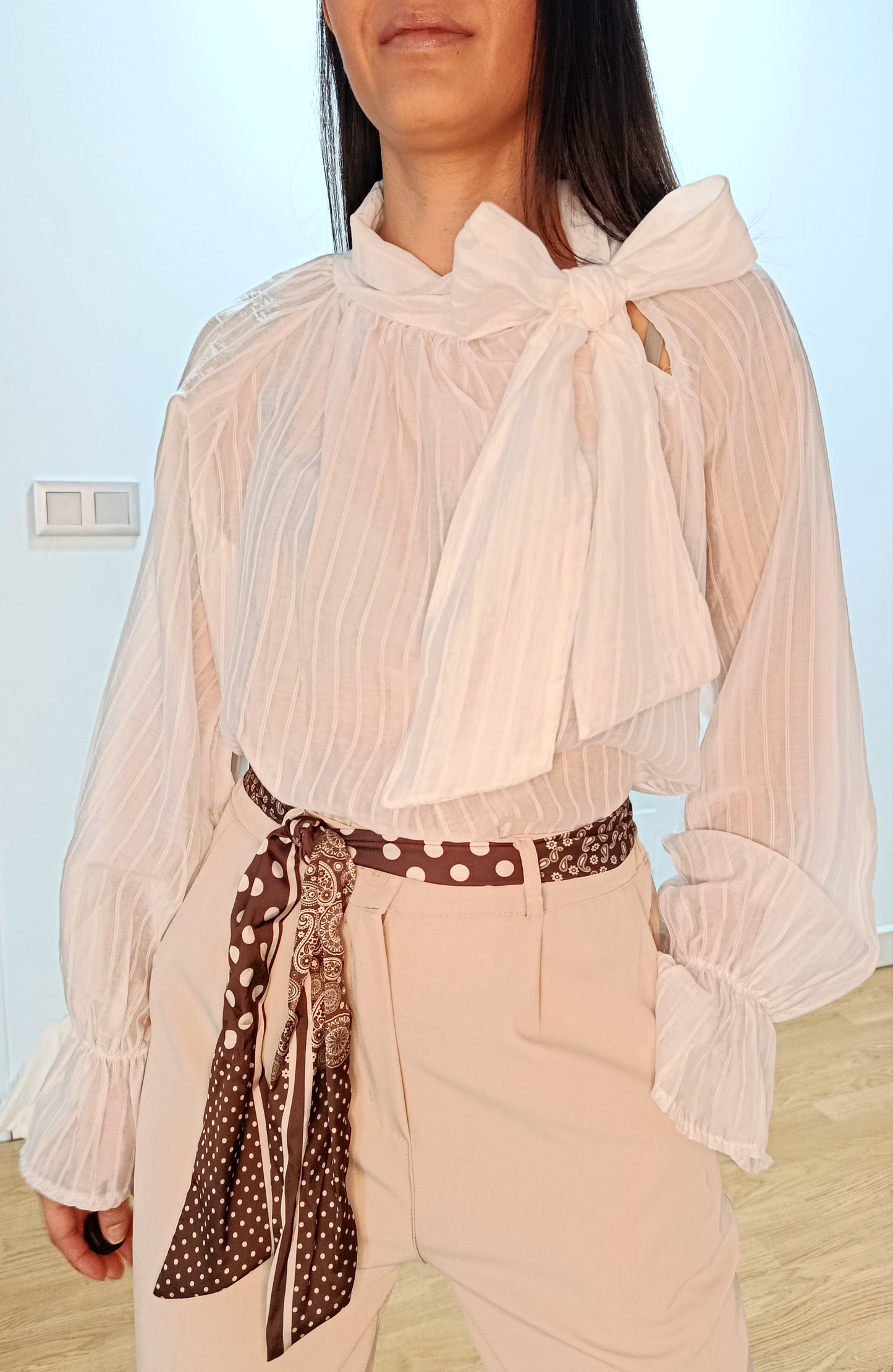 CAMISA LAZO BLANCA