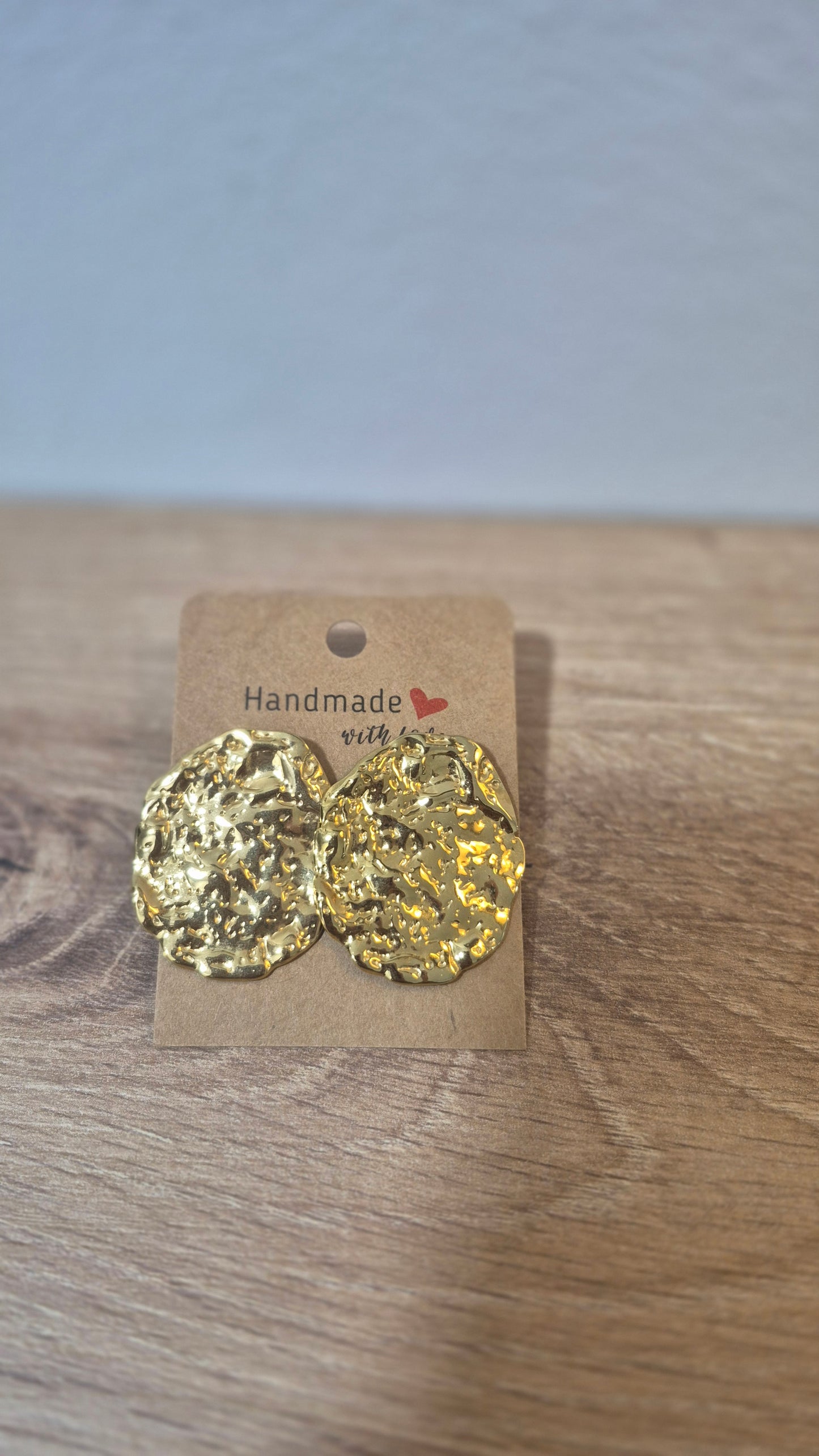 Pendientes relieve dorado